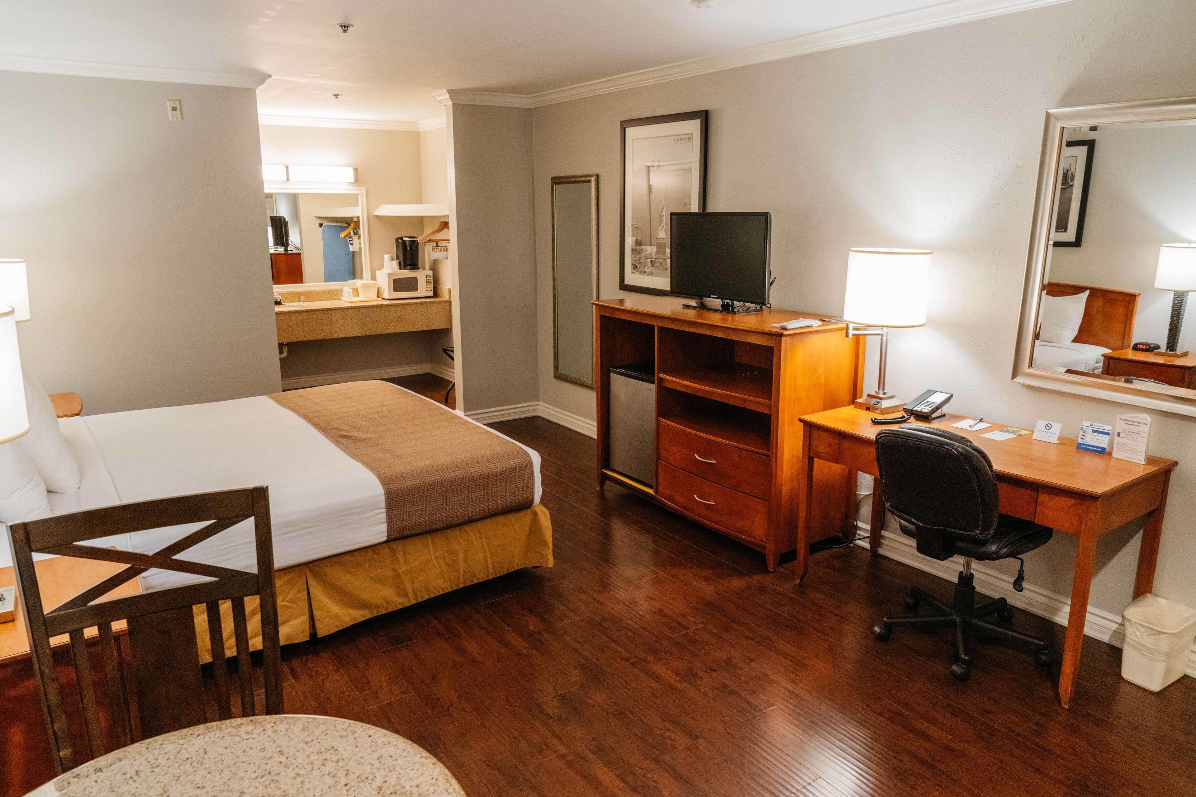 Best Western Palm Garden Inn Westminster Eksteriør billede